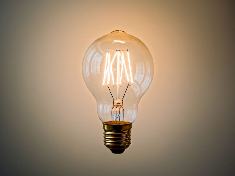 jasność żarówki 100w