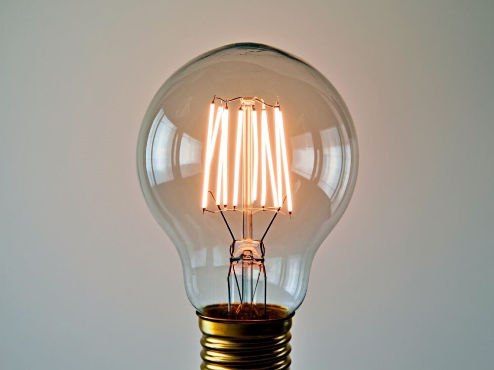 lumeny żarówki 100w