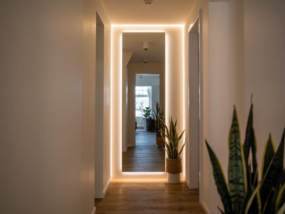 lustro z podświetleniem LED