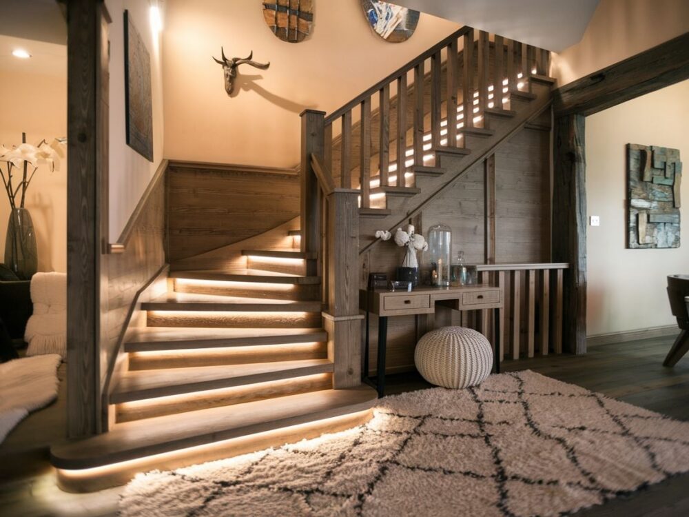 nowoczesne schody z podświetleniem