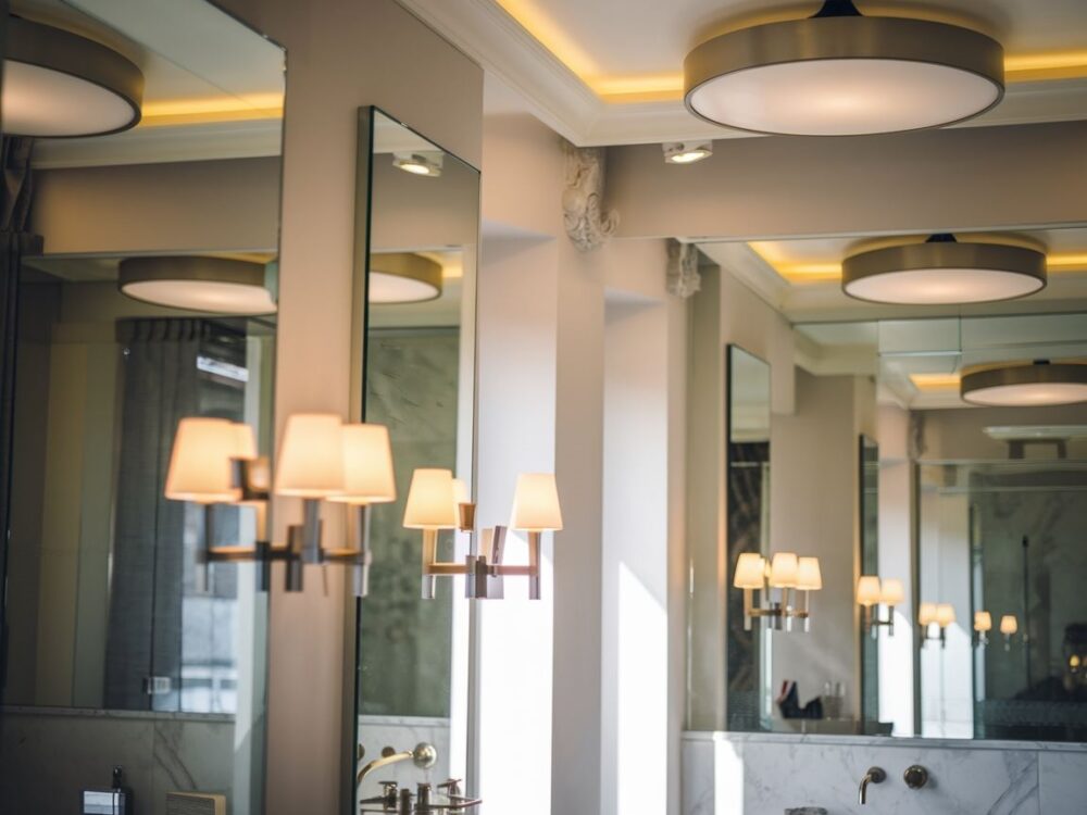 oświetlenie sufitowe łazienka