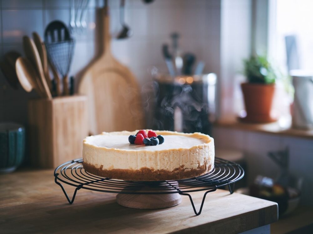 sernik na blacie kuchennym