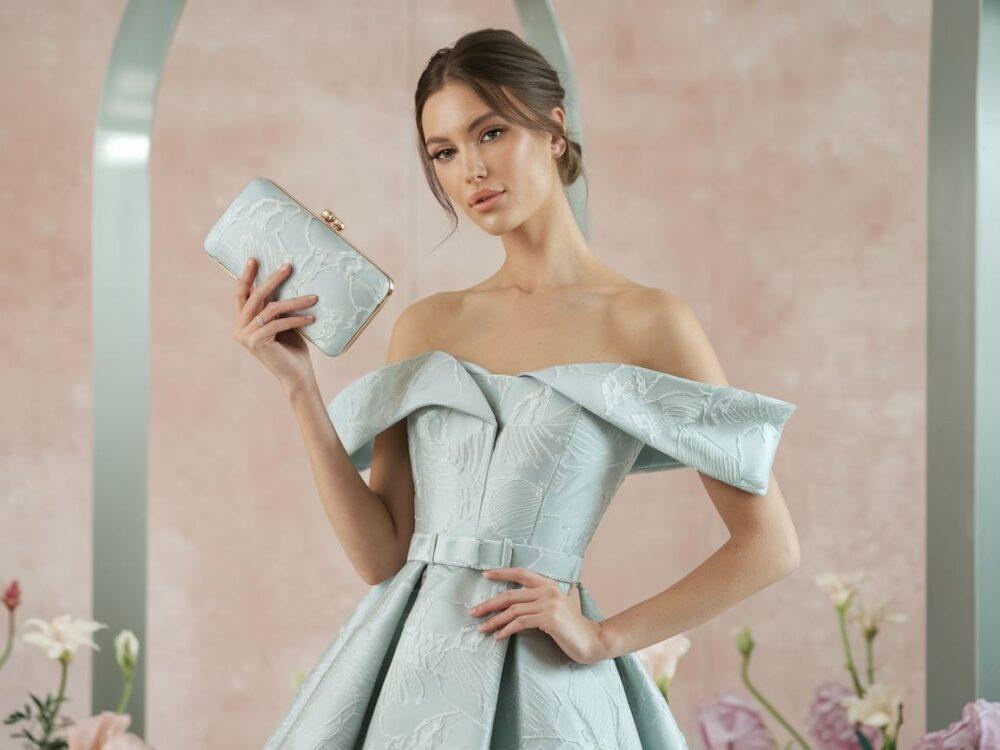 stylowa torebka i sukienka