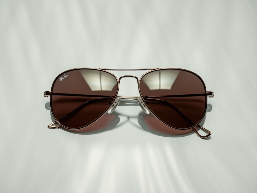 stylowe okulary przeciwsłoneczne aviator