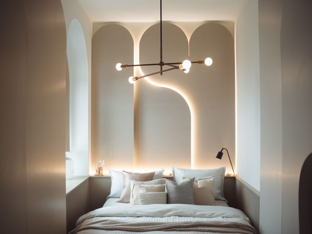 żyrandol do małej sypialni